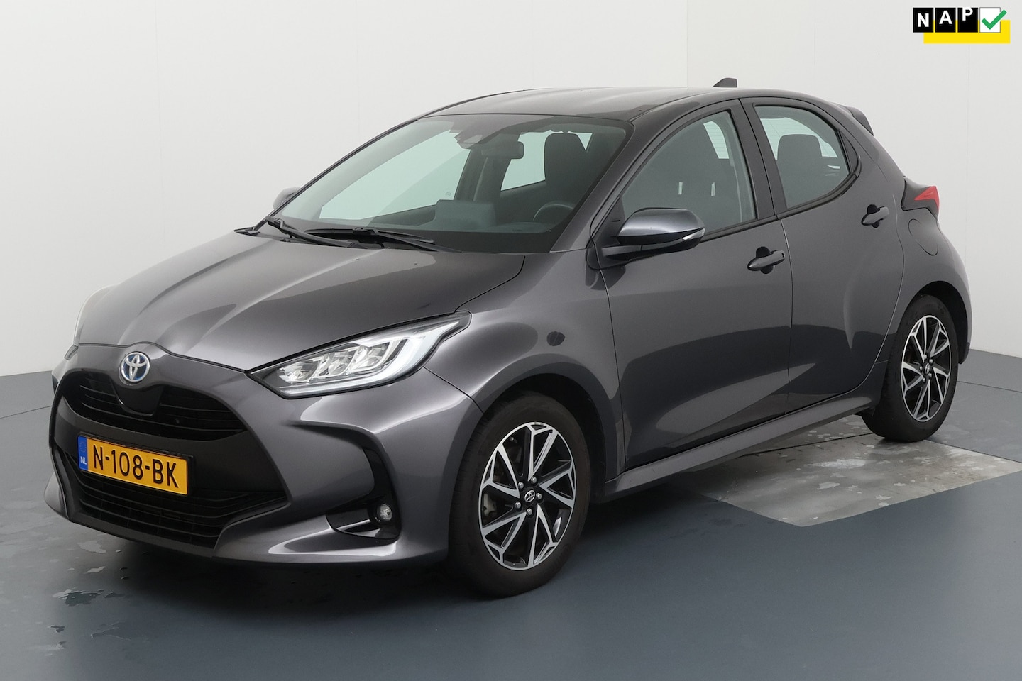 Toyota Yaris - 1.5 Hybrid DynamicDynamic|Clima|Carplay|Keyless|Adapt.Cruise - AutoWereld.nl