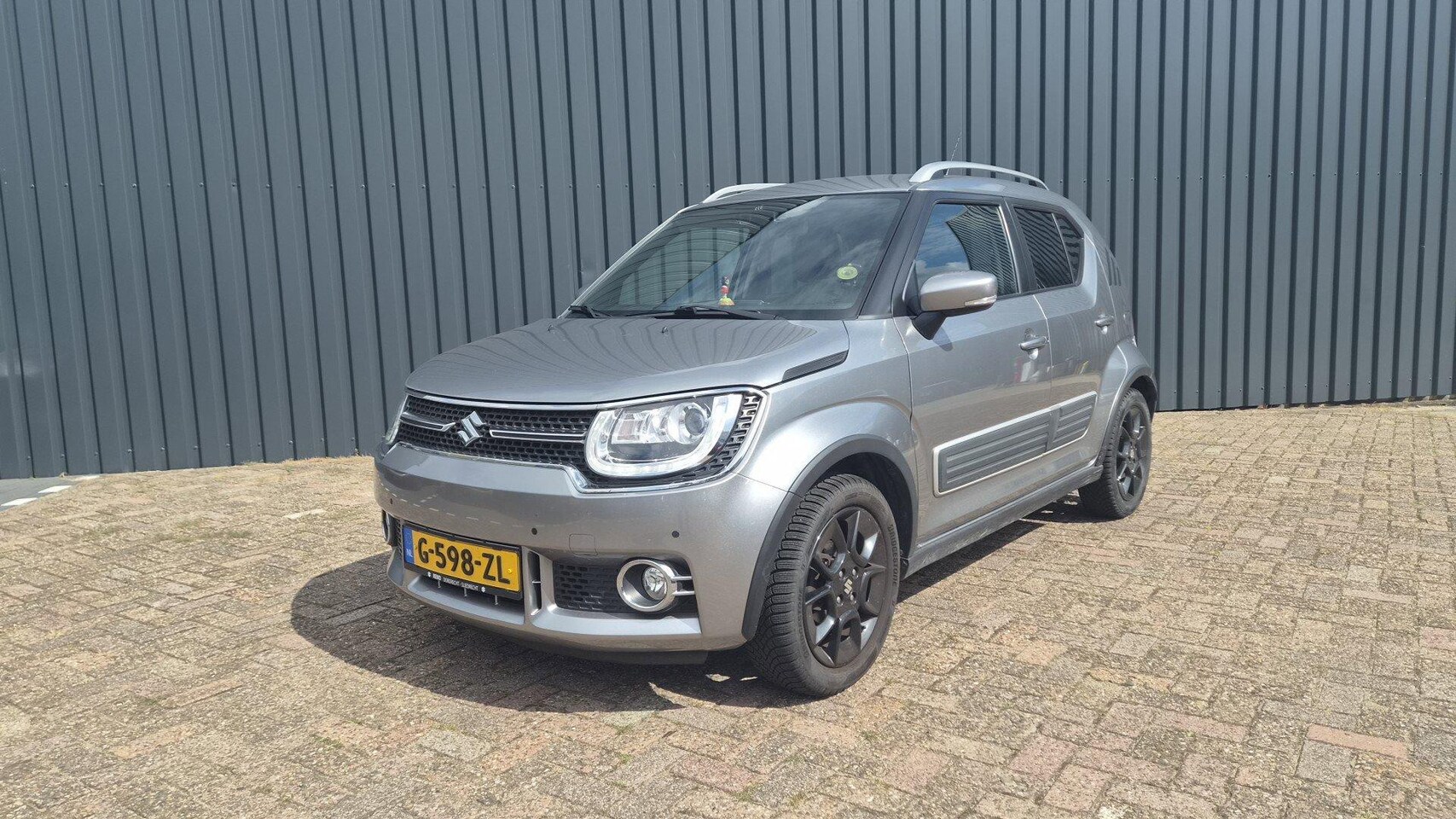 Suzuki Ignis - 1.2 AllGrip Smart Hybrid Stijl - AutoWereld.nl