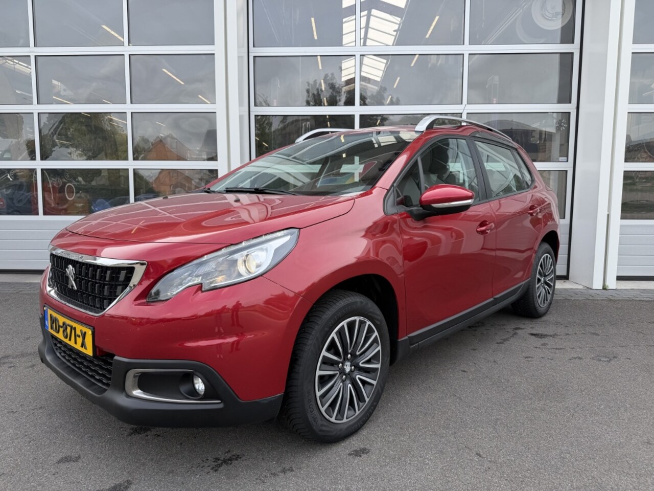Peugeot 2008 - 1.2 PureT. Blue Lion - AutoWereld.nl