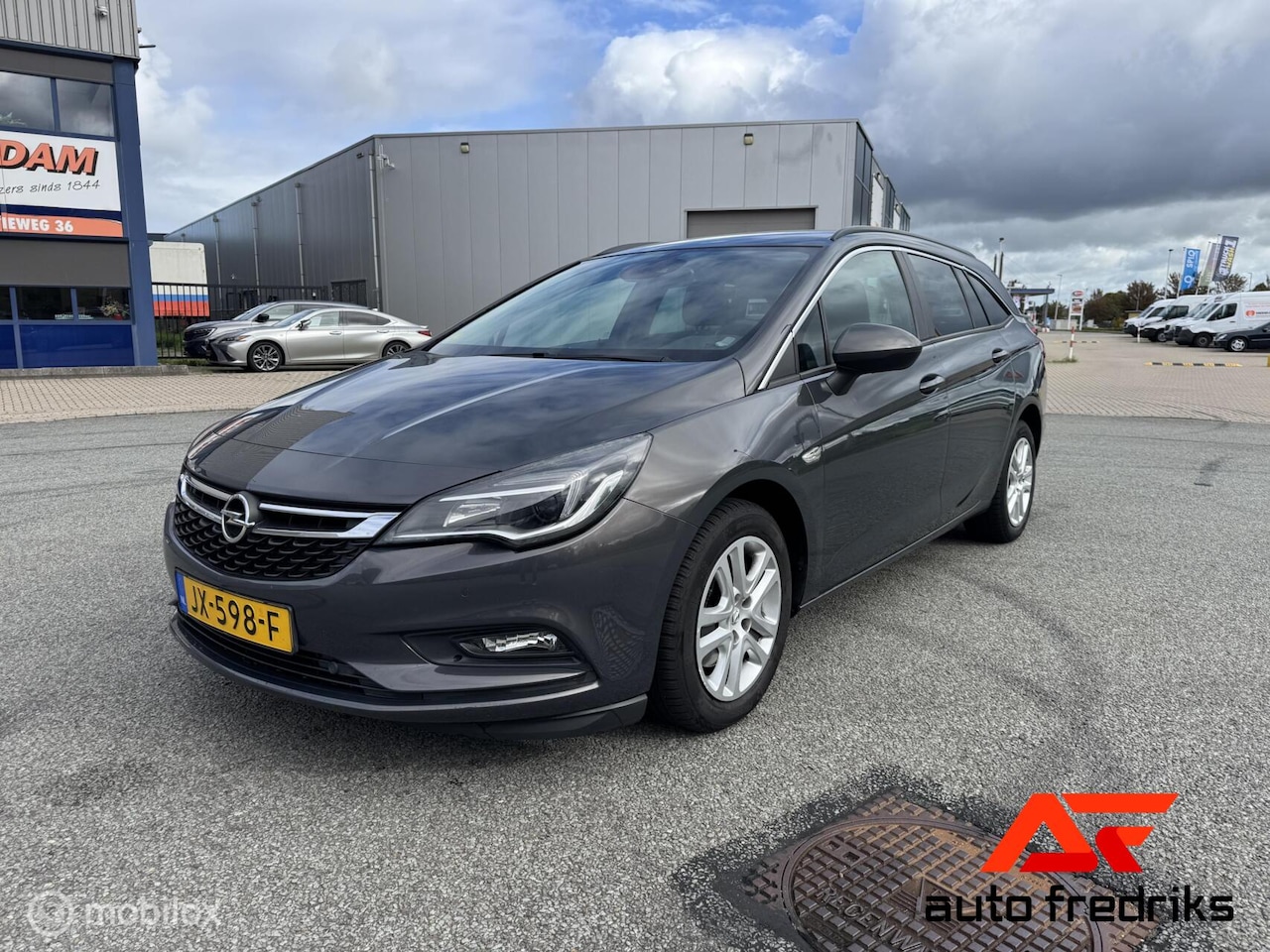 Opel Astra Sports Tourer - 1.6 CDTI Business 1.6 CDTI Business+ - AutoWereld.nl