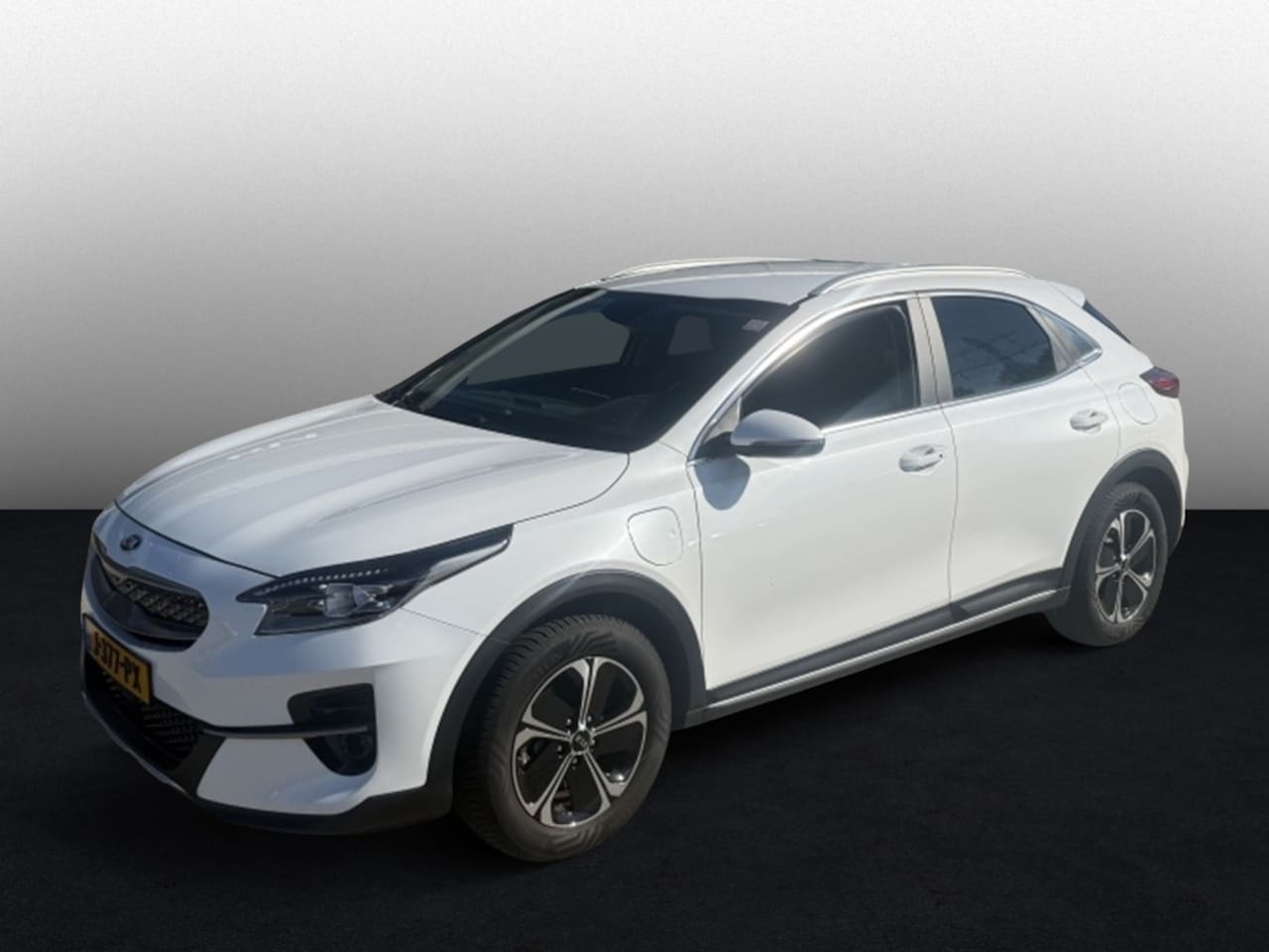 Kia XCeed - 1.6 GDi PHEV AUTOMAAT DynamicPlusLine Navigatie - Stoel verwarming - AutoWereld.nl