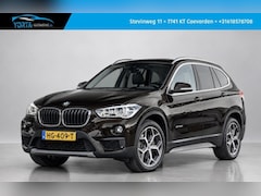 BMW X1 - sDrive20i AUTOMAAT*NL AUTO*AFN. HAAK*LEDER*STOELVERW*HEAD UP