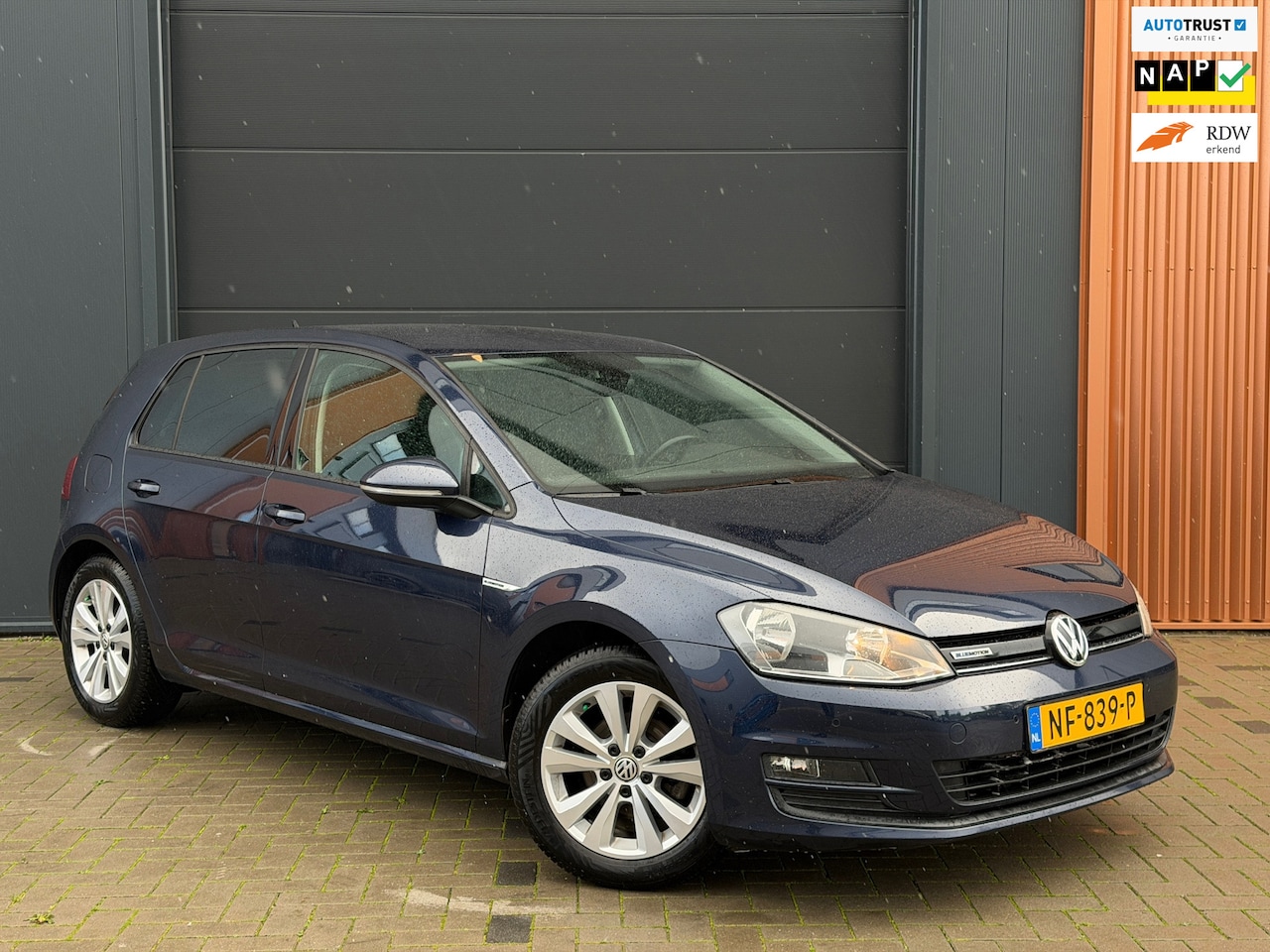 Volkswagen Golf - 1.0 TSI Comfortline|Dealer Onderhouden|Cruise Control|Navi|Climate Control|6-Bak - AutoWereld.nl