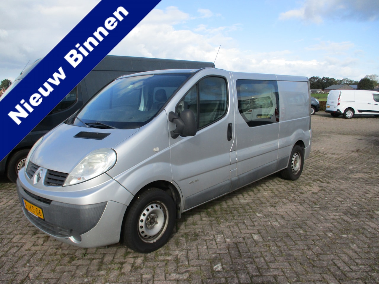 Renault Trafic - 2.0 dCi L2H1 Dubbele Cabine Navi Airco - AutoWereld.nl