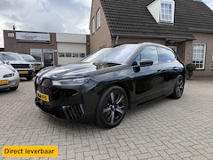 BMW iX - xDrive40 Exec. Panoramadak Head-Up 21" Org.Nederlands