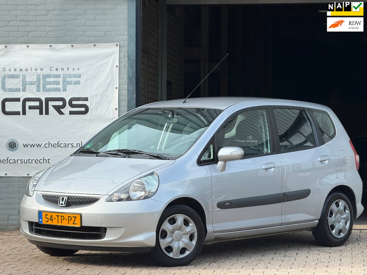 Honda Jazz - 1.4|NAP|AIRCO|PDC|1EIGENAAR|VOLDEALERONDERHOUDEN! - AutoWereld.nl