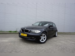 BMW 1-serie - 116i Airco / Elektr. ramen / Parkeers. / Lm velgen / Apk t/m 09-2027