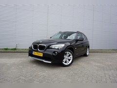BMW X1 - xDrive20d Executive AUTOMAAT - Climate / Navi / Cruise / Leder / Stoelverw. / Parkeers. /