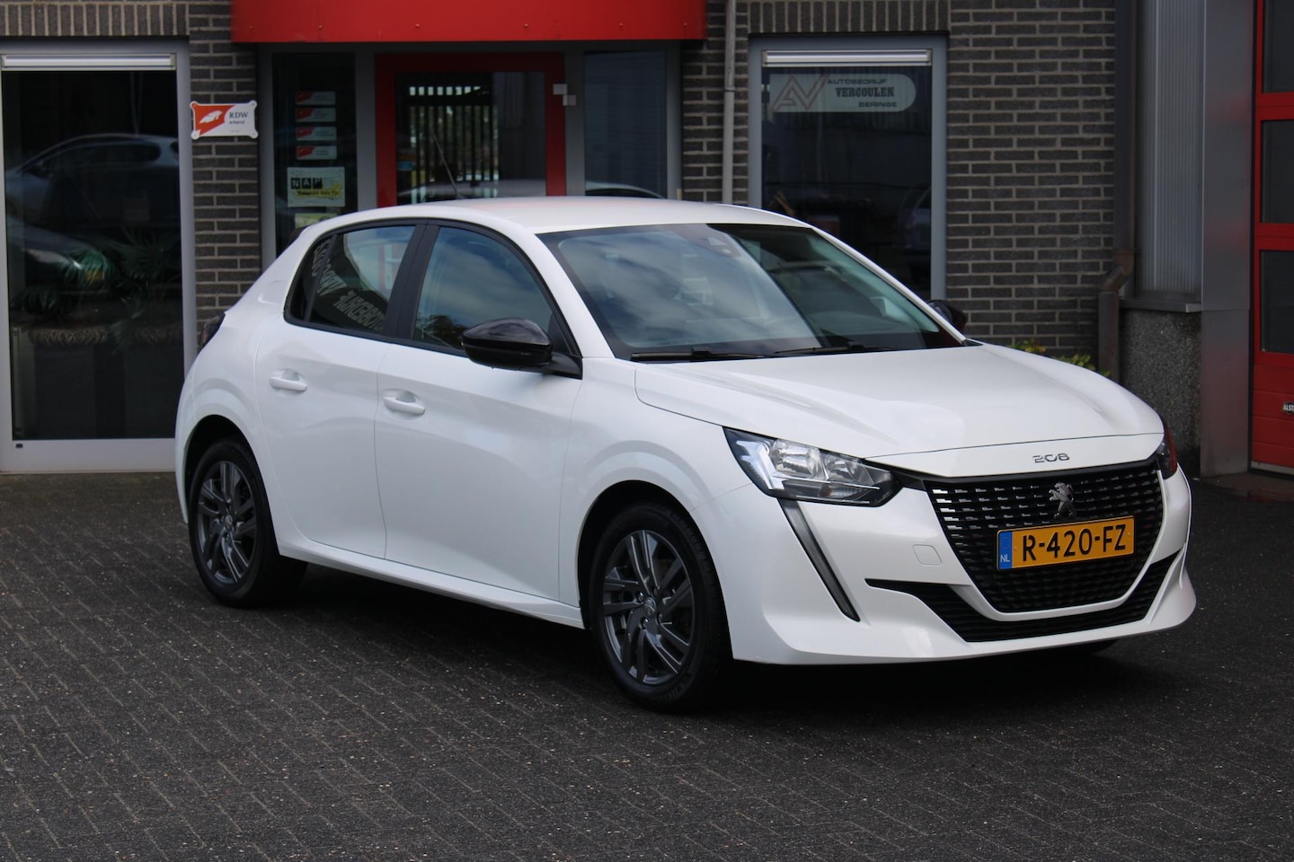 Peugeot 208 - 1.2 PureTech Active Pack Incl Garantie en nw Distributieriem!! - AutoWereld.nl