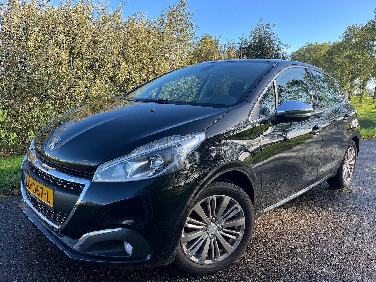 Peugeot 208 - 1.2 PureTech Blue Lease Allure 1.2 PureTech Blue Lease Allure - AutoWereld.nl