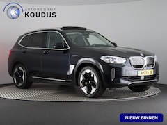 BMW iX3 - Executive 80 kWh Soh 99% (NL-Auto / Pano / Elek. trekhaak / Camera / ACC / Elek. stoelen +