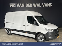 Mercedes-Benz Sprinter - 211 CDI 115pk L2H2 Euro6 Airco | Camera | Trekhaak | Bijrijdersbank Bluetooth Telefoonvoor