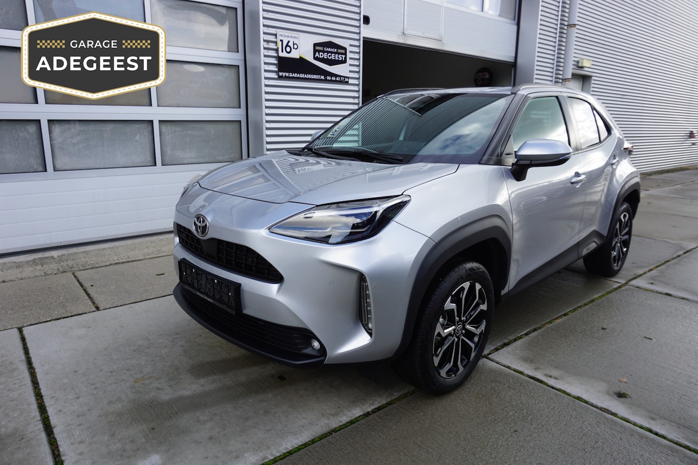 Toyota Yaris Cross - 1.5 Hybrid 130 Dynamic Comfort Pack! |Navi|Carplay|PDC V+A|Dodehoek|Stoel en stuurverw.|Ca - AutoWereld.nl