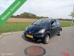 Toyota Aygo - 1.0-12V Cool NAP Airco nw koppeling