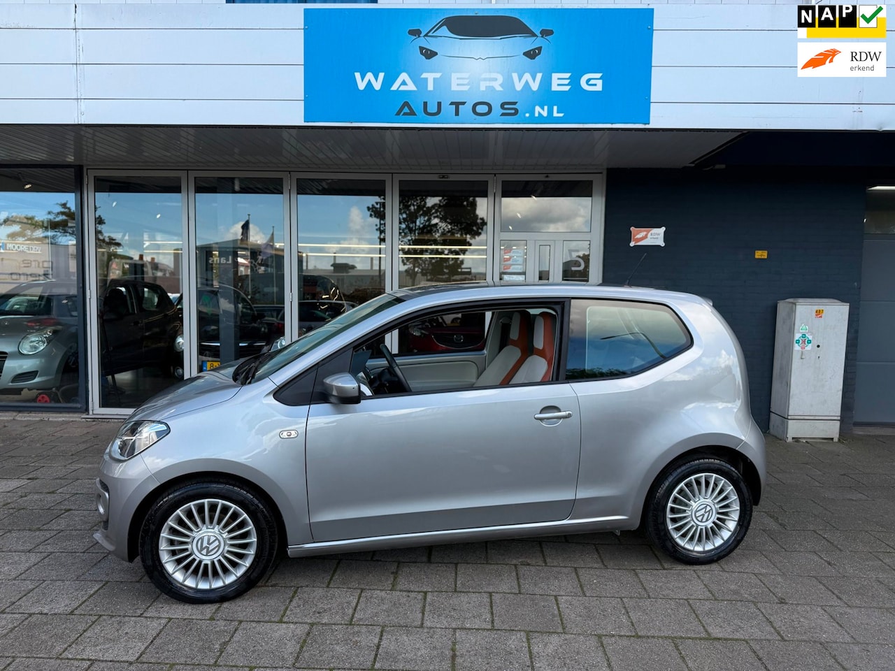 Volkswagen Up! - 1.0 high up! BlueMotion CRUISE CONTROL|NAVI|BLUETOOTH|AIRCO - AutoWereld.nl