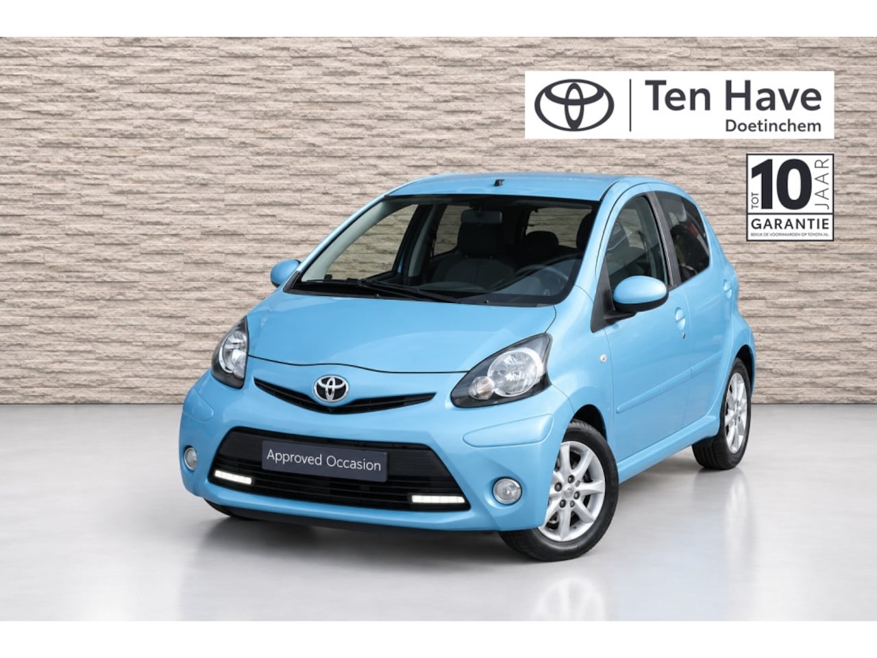 Toyota Aygo - 1.0 VVT-i Dynamic Blue | 14” Lichtmetalen velgen | buitenspiegels en deurgrepen in blauw | - AutoWereld.nl