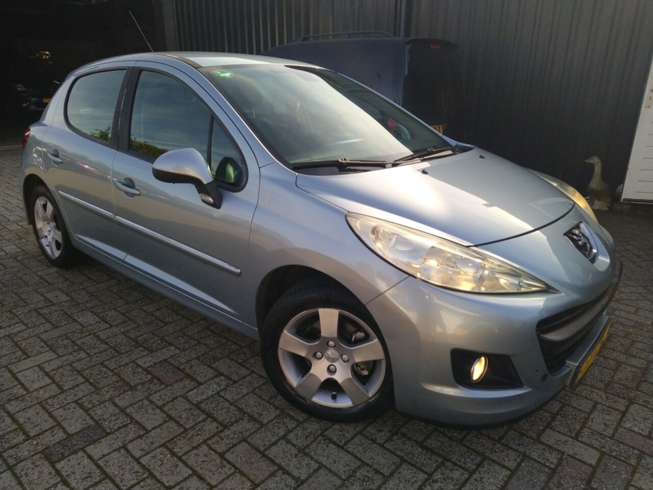 Peugeot 207 - 1.6 VTi Première 1.6 VTi Première - AutoWereld.nl