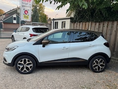 Renault Captur - 0.9 TCE INTENS camera, licht metaal, airco