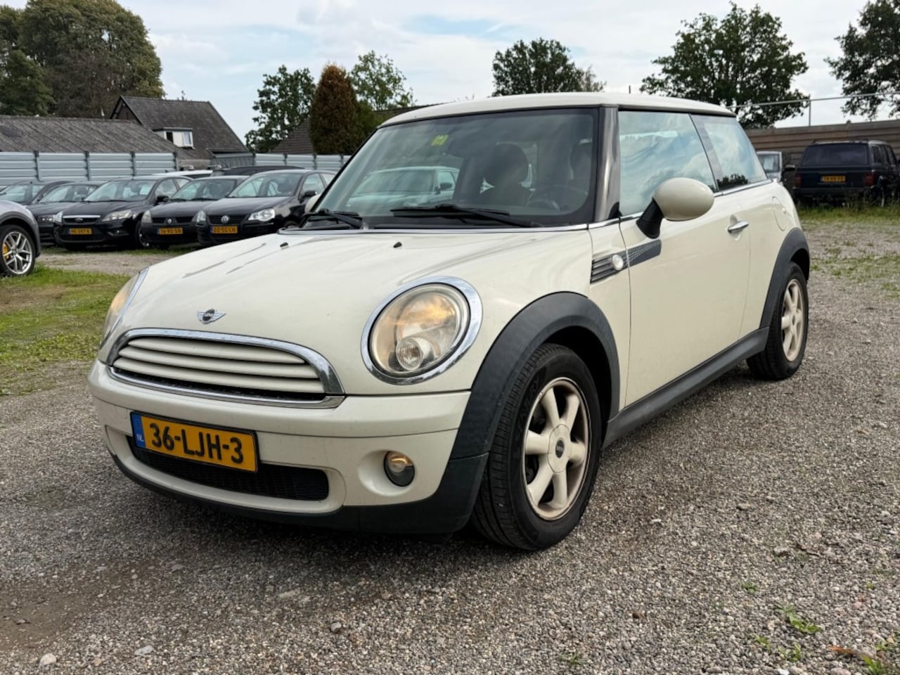MINI One - MEENEEMPRIJS!! 1.6 75pk MINIMALIST Business Line 3-drs Airco/Cruise - AutoWereld.nl
