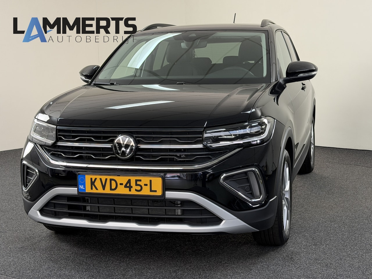Volkswagen T-Cross - 1.0 TSI Life Edition DSG november 2025 Led / Carplay / Camera / Keyless / PDC - AutoWereld.nl
