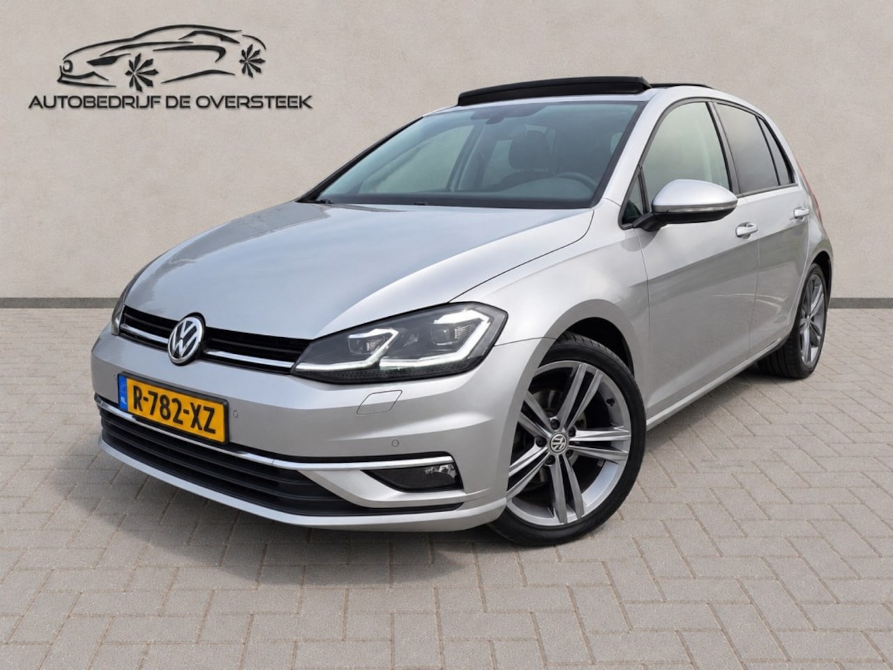Volkswagen Golf - 1.5 TSI Highline automaat schuifdak massage - AutoWereld.nl