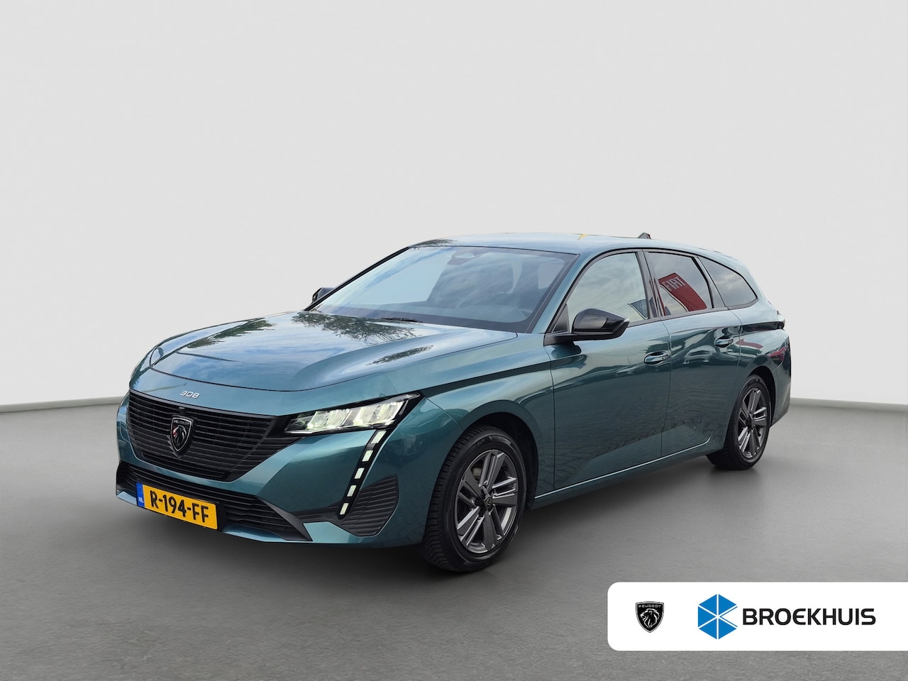Peugeot 308 SW - 1.2 PureTech Active Pack Business Stoelverwarming | Trekhaak | Distributie vervangen | LED - AutoWereld.nl