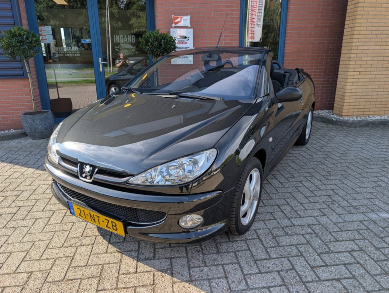 Peugeot 206 - 1.6-16V Gentry 1.6-16V GENTRY, AUTOMAAT, Airco, Elektrisch dak+ramen - AutoWereld.nl