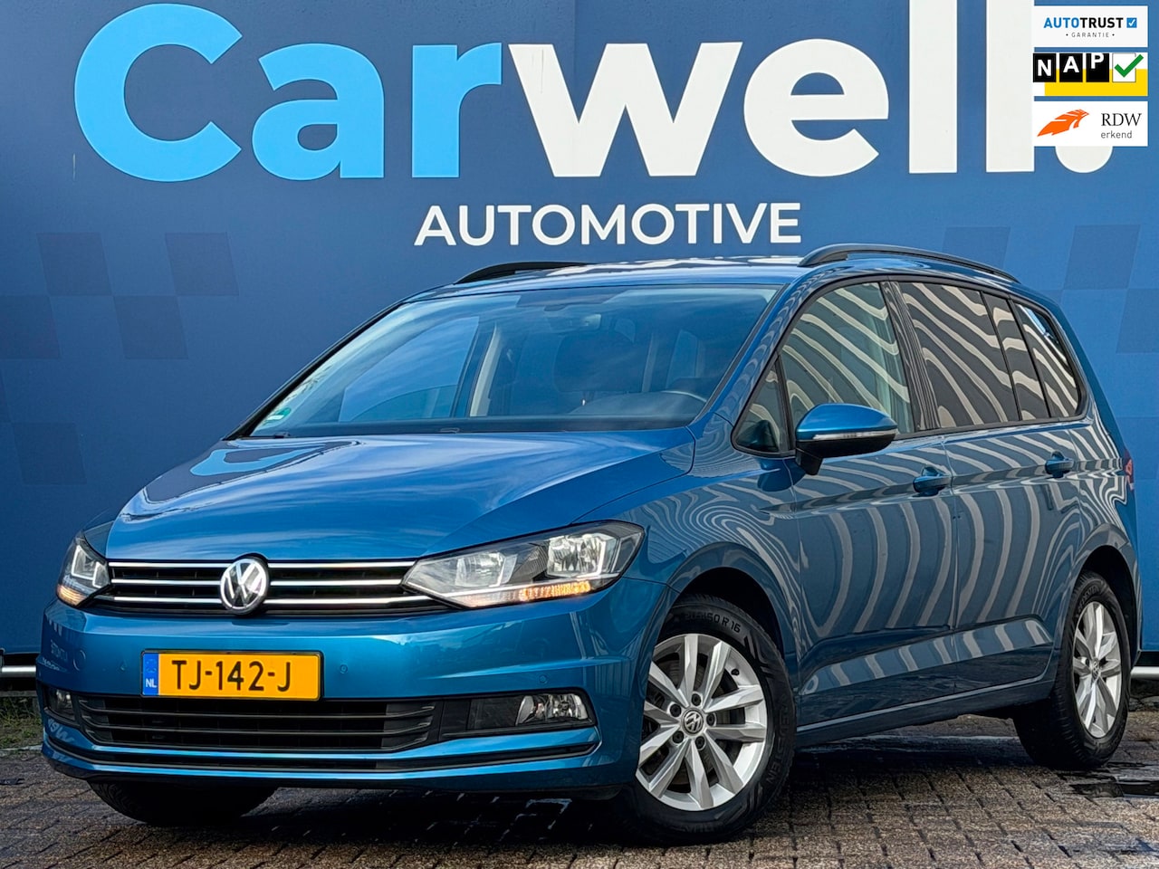 Volkswagen Touran - 1.2 TSI Comfortline|2e Eigenaar|Trekhaak|Carplay|Navi|Camera|Climate|Cruise|PDC V+A|N.A.P| - AutoWereld.nl