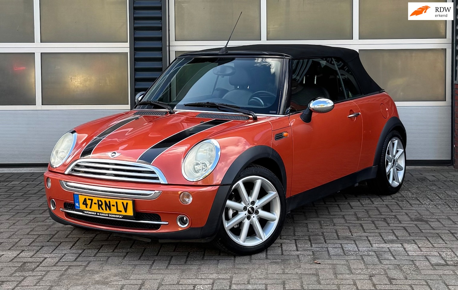 MINI Cabrio - One 1.6 Pepper | Netjes | Origineel Nederlands | Airco | Cruise Control | 3 Sleutels - AutoWereld.nl