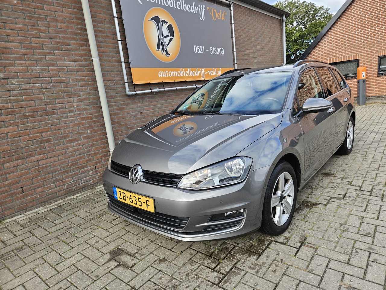 Volkswagen Golf - 1.6 TDI Highline 1.6 TDI Highline - AutoWereld.nl