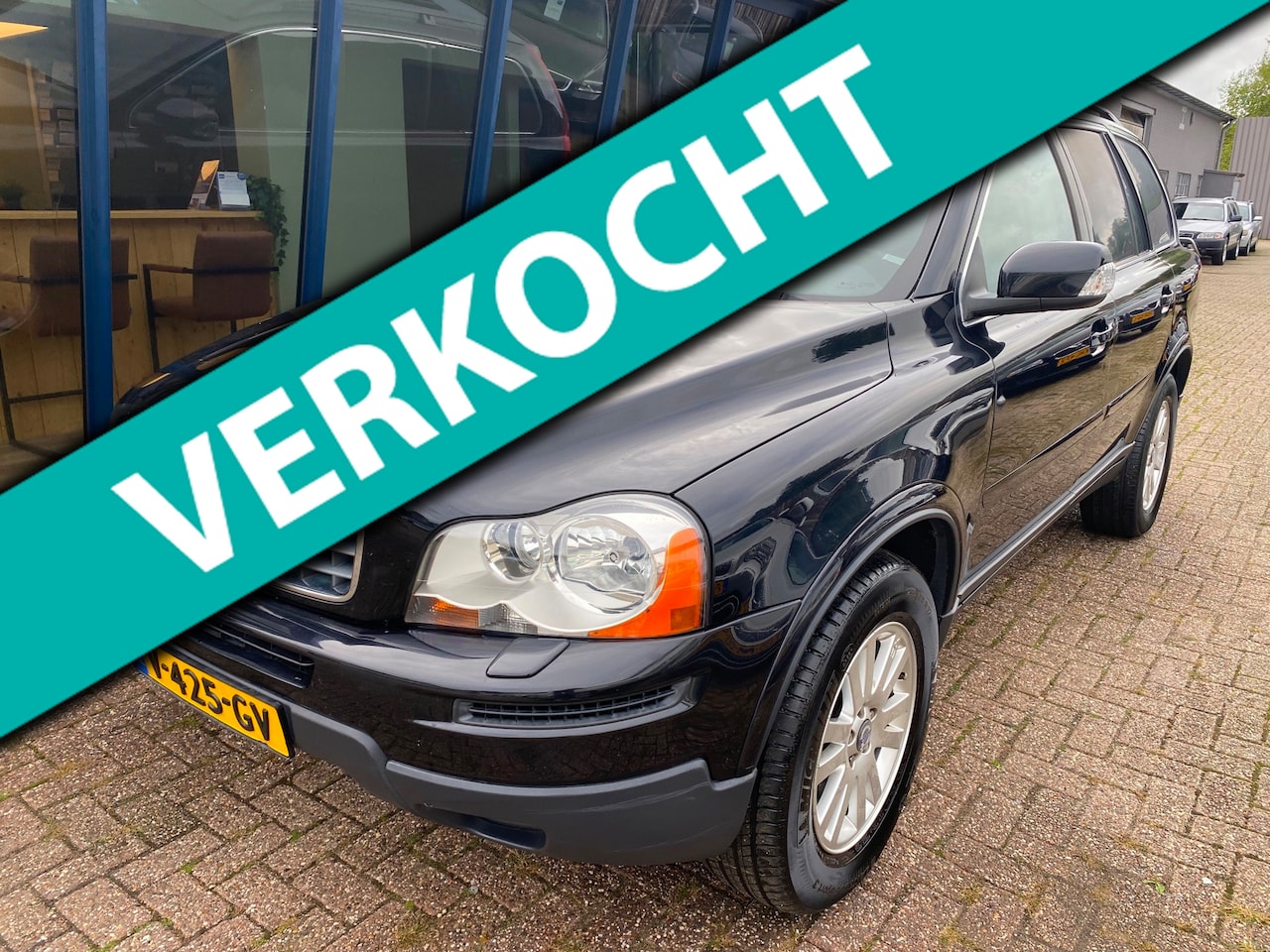 Volvo XC90 - 2.4 D5 Momentum Automaat GRIJS KENTEKEN / YOUNGTIMER - AutoWereld.nl
