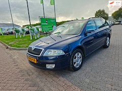 Skoda Octavia Combi - 1.6 Elegance / Goede auto / APK maart 2027