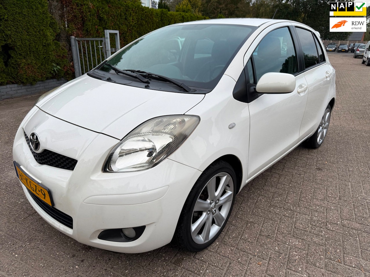 Toyota Yaris - 1.3 VVTi 5-DRS Dynamic AIRCO LEDER STOELVERW LMV NAP - AutoWereld.nl