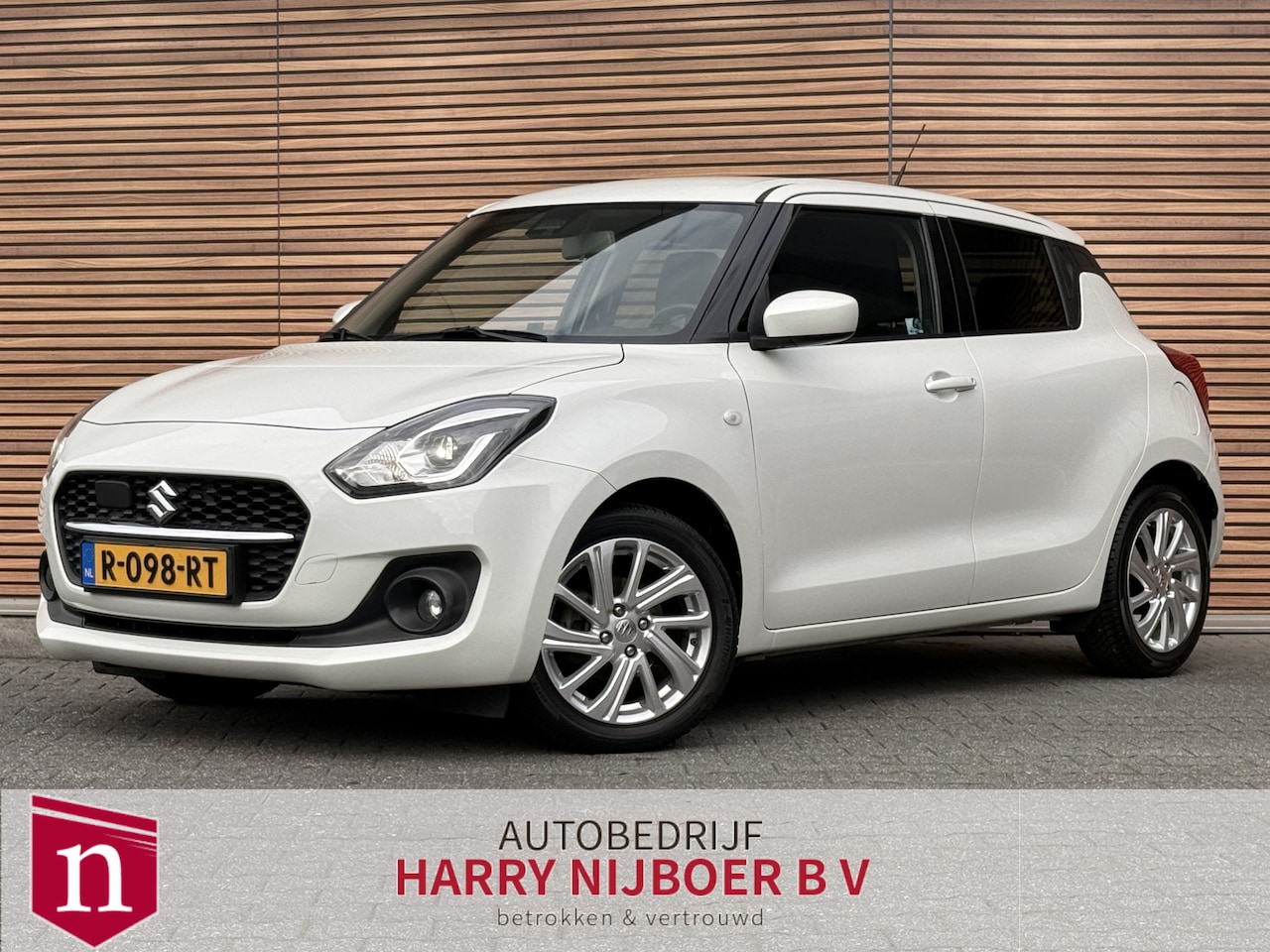 Suzuki Swift - 1.2 Select Smart Hybrid Navi / Camera / Carplay / Airco / Adapt. Cruise - AutoWereld.nl