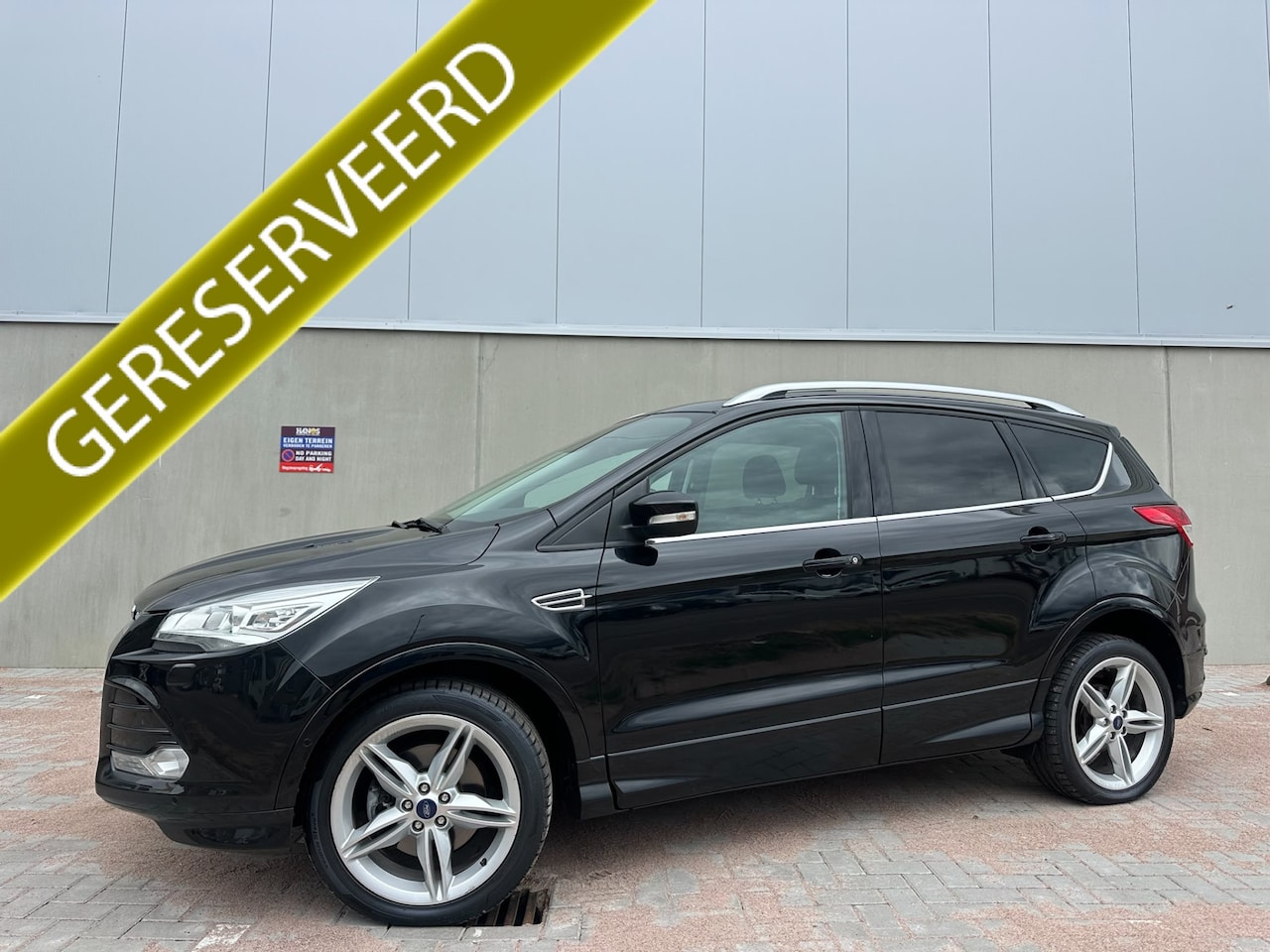 Ford Kuga - 1.6 ST-Line 4WD Climate C, Cruise C, Panoramadak, Camera!!!! - AutoWereld.nl