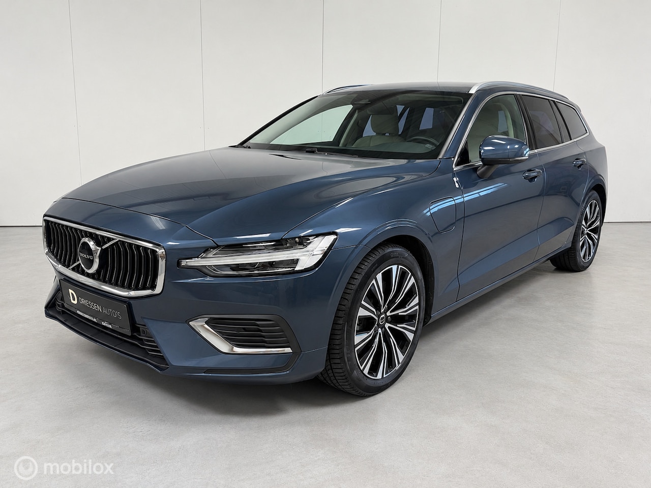 Volvo V60 - 2.0 T6 Plug-in hybrid AWD Plus Bright LONG RANGE - AutoWereld.nl