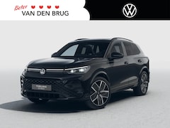 Volkswagen Tiguan - R-Line Edition 1.5 eHybrid 204 PK | Black Style | Trekhaak | Stoelverwarming | Head Up | P