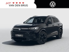 Volkswagen Tiguan - Edition 20 1.5 eHybrid 204 PK | Panoramadak | Trekhaak | R-Line exterieur | 19" inch velge