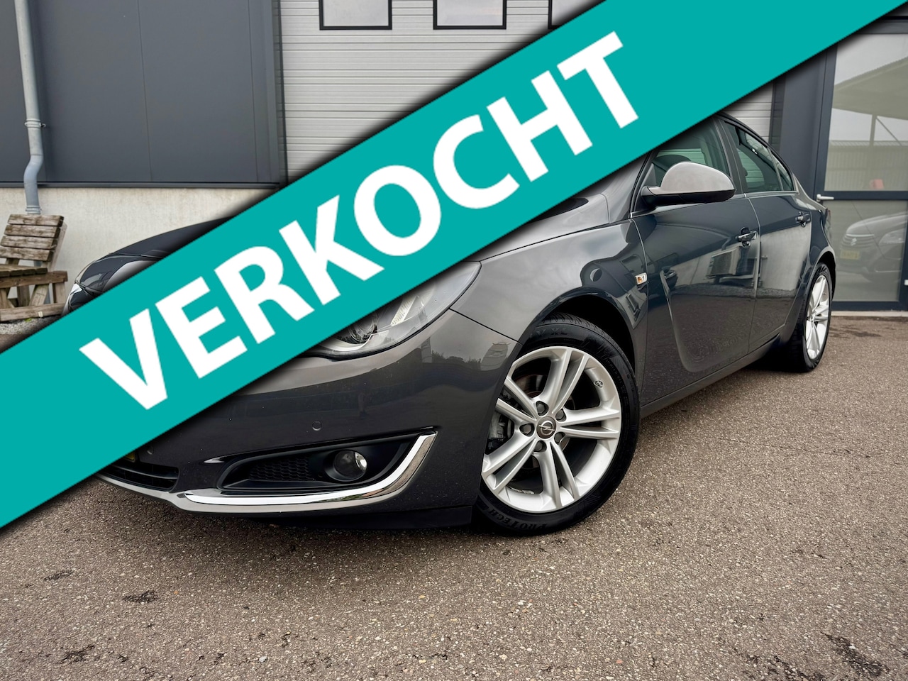 Opel Insignia - 1.6 T Business+ / Leder / 12 maanden garantie - AutoWereld.nl
