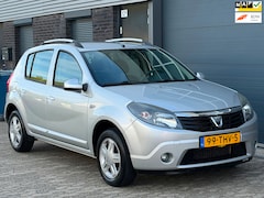 Dacia Sandero - 1.2 Blackline AIRCO, CAMERA, TREKHAAK, 2e EIGENAAR, BOEKJES, NAP
