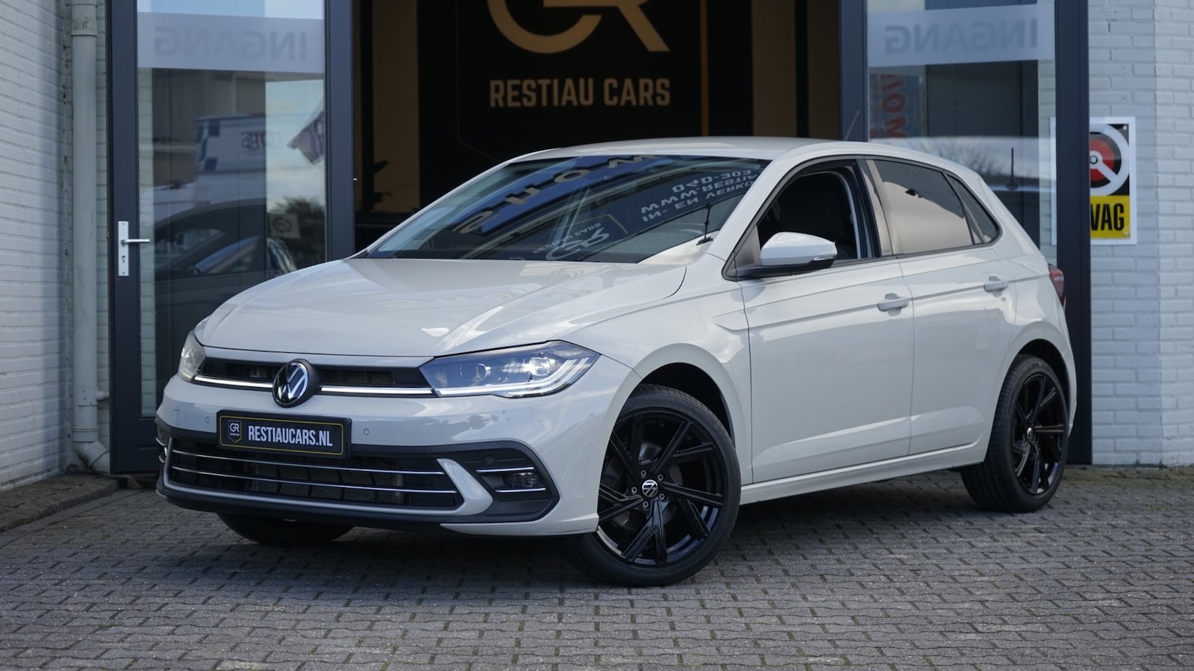 Volkswagen Polo - 1.0 TSI AUTOMAAT|CAMERA|CARPLAY|DAB|IQ LIGHT|NAVIGATIE|STOELVERWARMING|VIRTUEEL - AutoWereld.nl