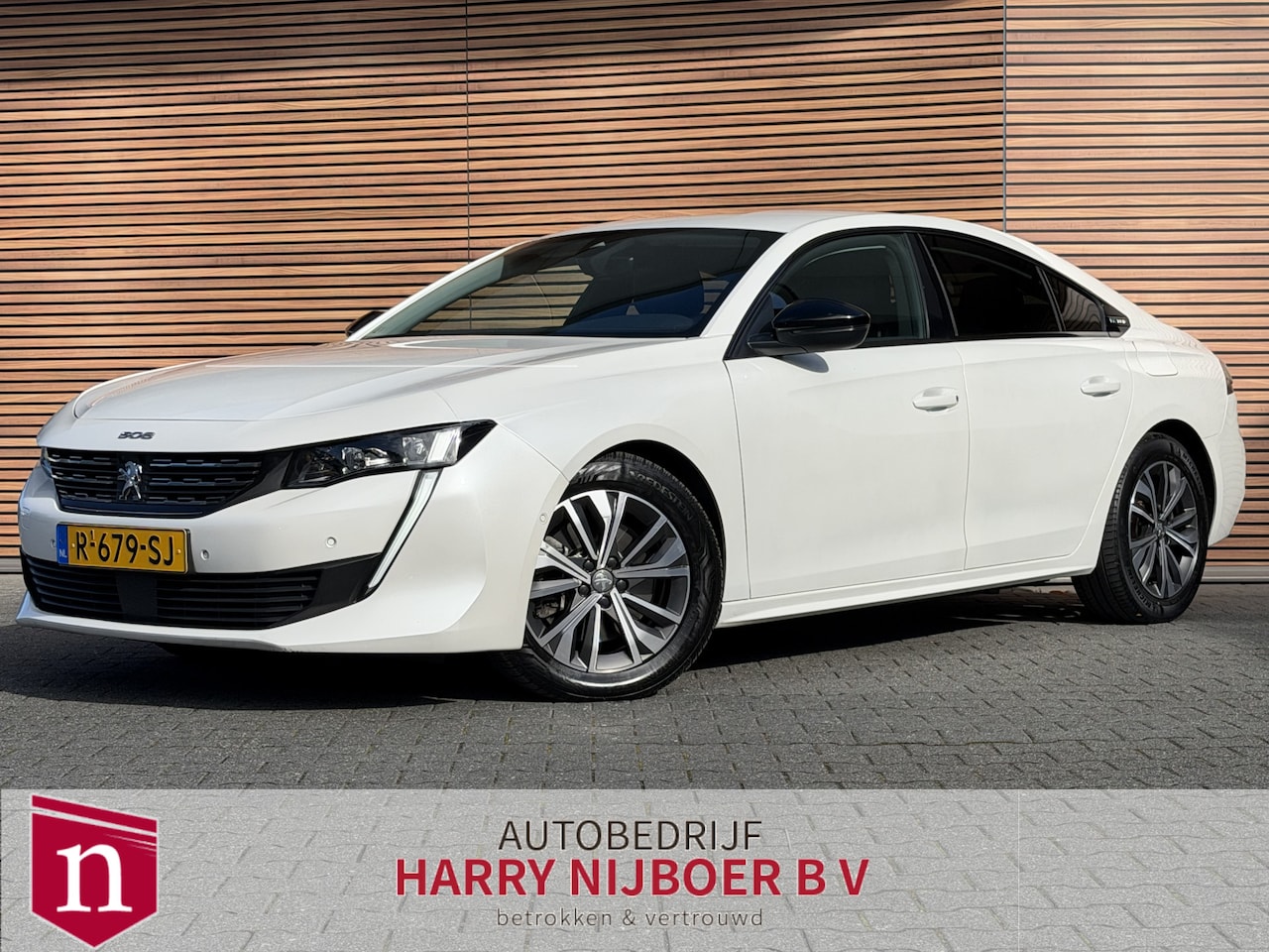 Peugeot 508 - 1.6 HYbrid Allure Pack Business 360* Camera / Adapt. Cruise / Navigatie - AutoWereld.nl
