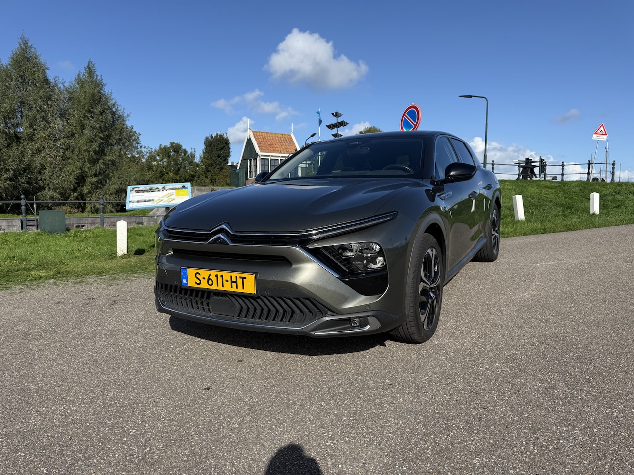 Citroën C5 X - 1.6 Plug-in Hybrid 225 Shine - AutoWereld.nl