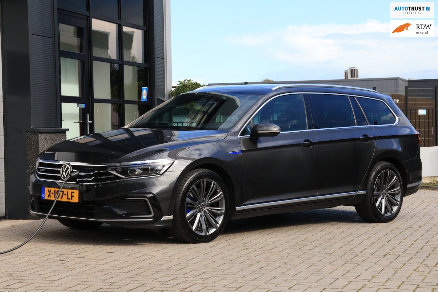 Volkswagen Passat Variant - 1.4 TSI GTE | PANO | DCC | LED | MASSAGE | VOL OPTIES! - AutoWereld.nl