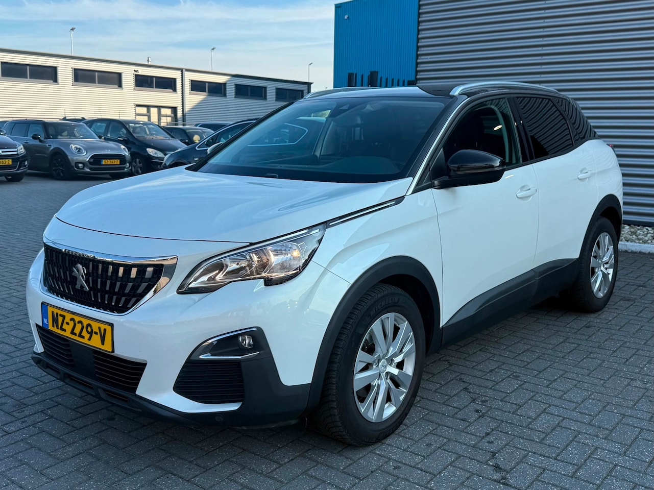 Peugeot 3008 - 1.6 BlueHDi Blue Lease Executive 1.6 BlueHDi Blue Lease Executive - AutoWereld.nl