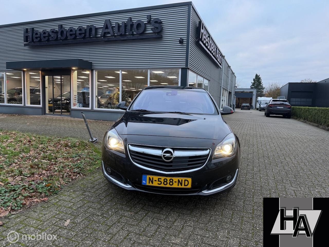 Opel Insignia - 2.0 T Cosmo 4x4 2.0 T Cosmo 4x4 - AutoWereld.nl