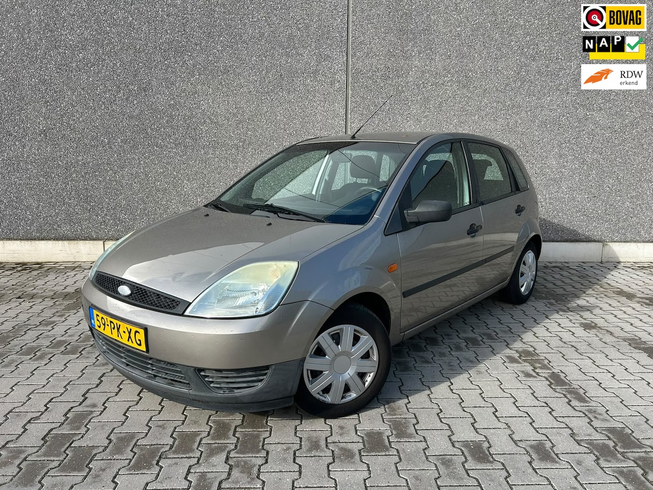 Ford Fiesta - 1.3 Ambiente | AIRCO: IJSKOUD | BLUETOOTH | AUX/USB | ELEK RAMEN | APK T/M 15-5-2027 | AFL - AutoWereld.nl