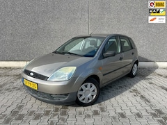 Ford Fiesta - 1.3 Ambiente | AIRCO: IJSKOUD | BLUETOOTH | AUX/USB | ELEK RAMEN | APK T/M 15-5-2027 | AFL