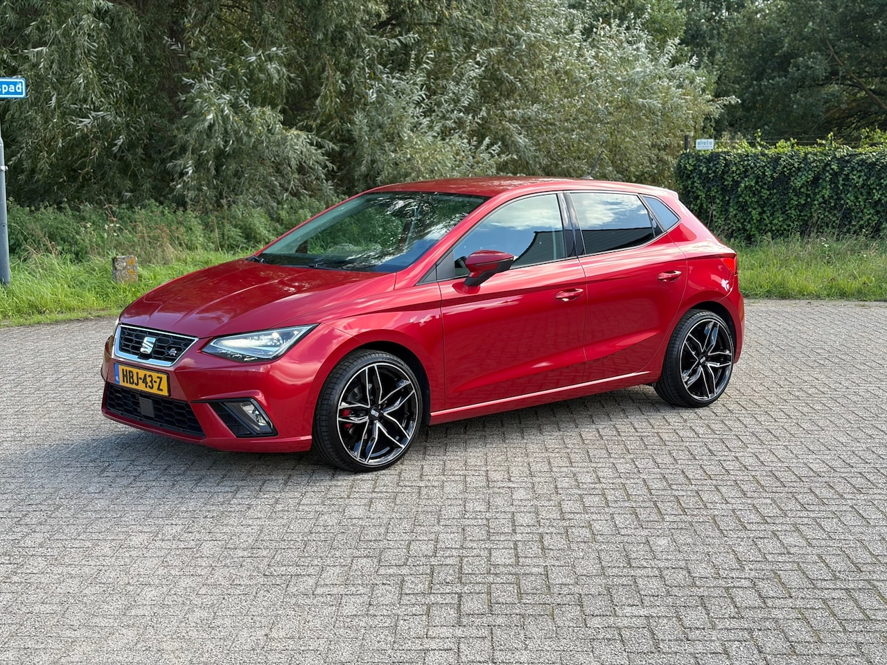 SEAT Ibiza - 1.0 TSI FR 116PK I CARPLAY I PDC I CRUISE I CLIMA I NWE BANDEN - AutoWereld.nl
