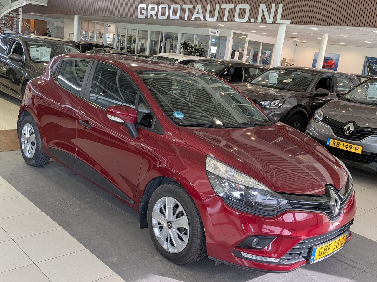 Renault Clio - 1.2 16V Airco, Cruise Control, Stuurbekrachtiging - AutoWereld.nl